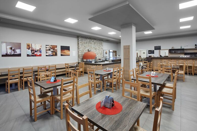 Hotel ?ervenohorsk� Sedlo