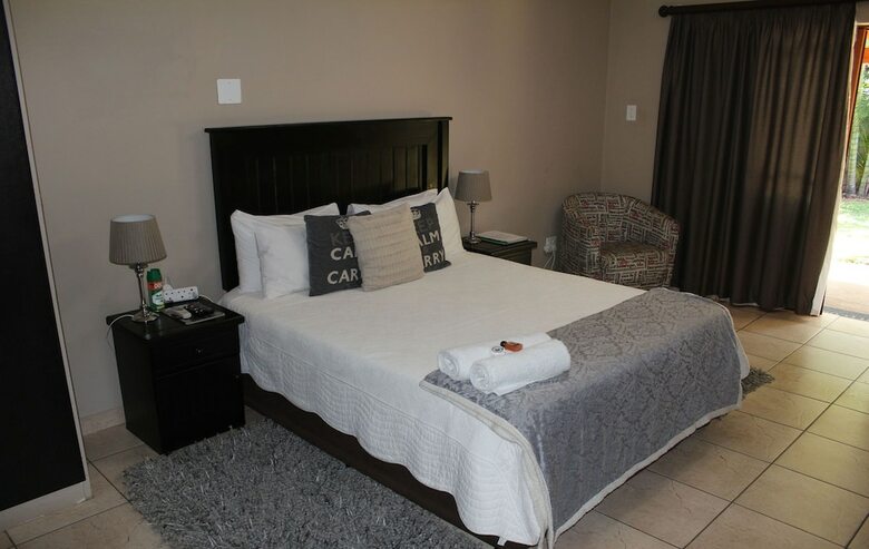 Hotel Four Seasons Guesthouses