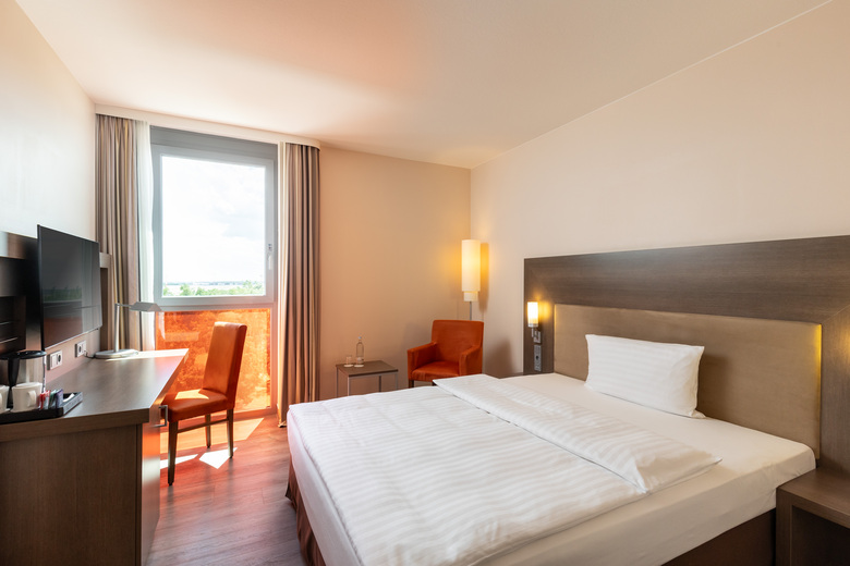 Intercityhotel Berlin Brandenburg Airport