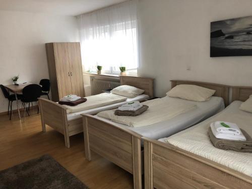 Hostal Ihre Zimmervermietung Am R�merlager