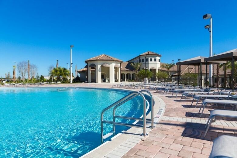 Champions Gate 1421 - Nine Bedroom Villa With Private Pool