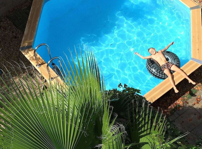 Hotel Chambres D'h�tes La Cour D'�t�