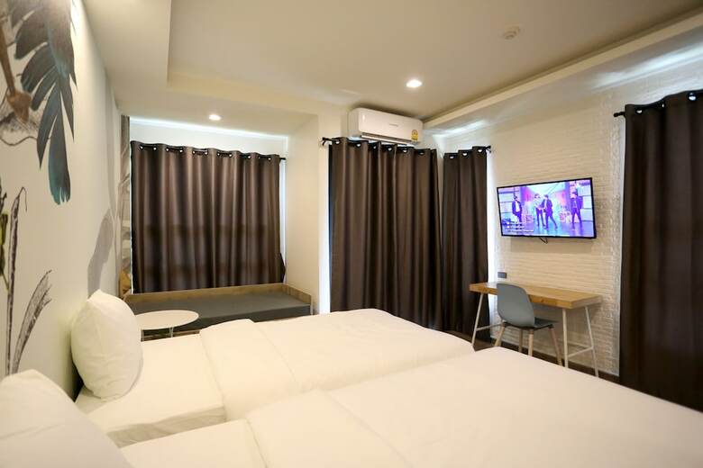 Hostal Bangkok Oasis Hotel
