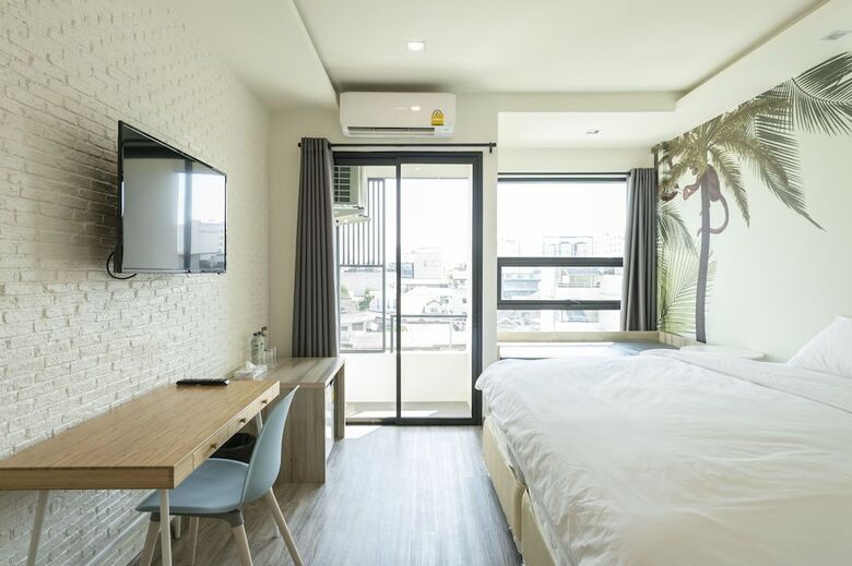 Hostal Bangkok Oasis Hotel
