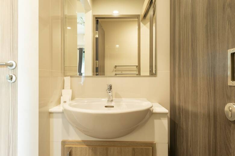 Hostal Bangkok Oasis Hotel