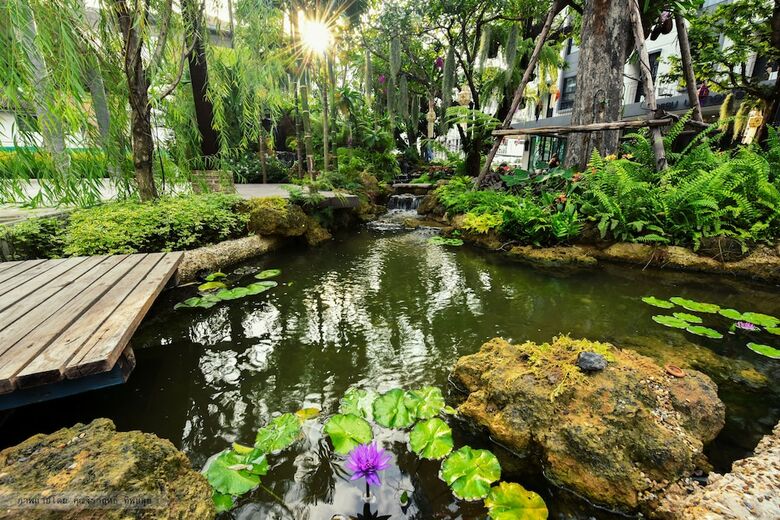 Hostal Bangkok Oasis Hotel