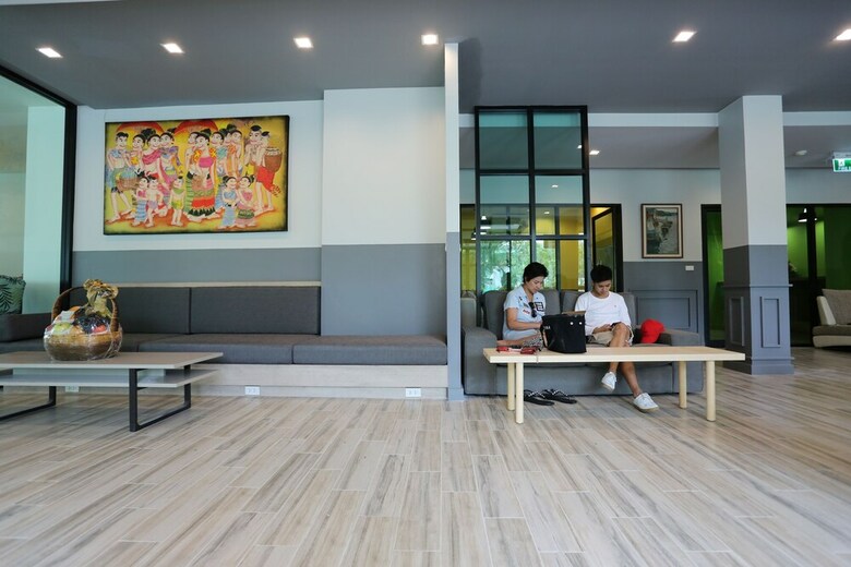 Hostal Bangkok Oasis Hotel