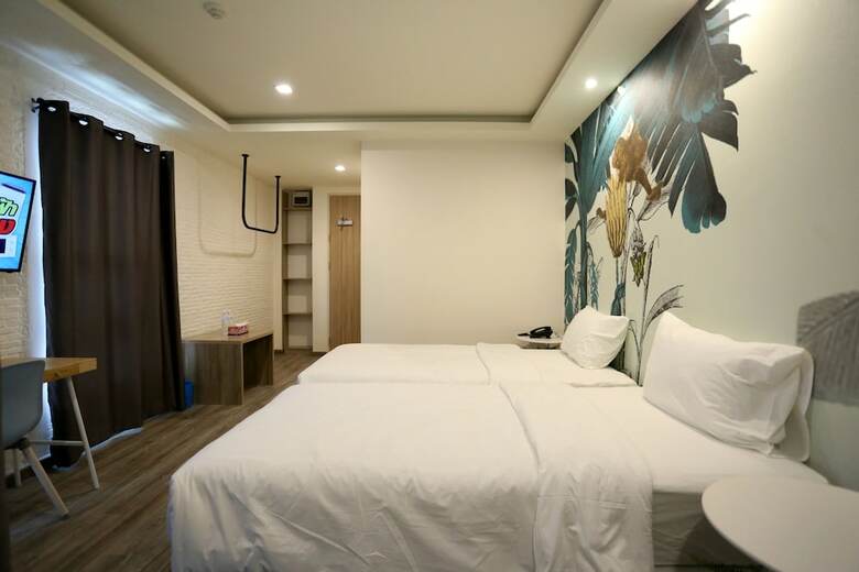 Hostal Bangkok Oasis Hotel