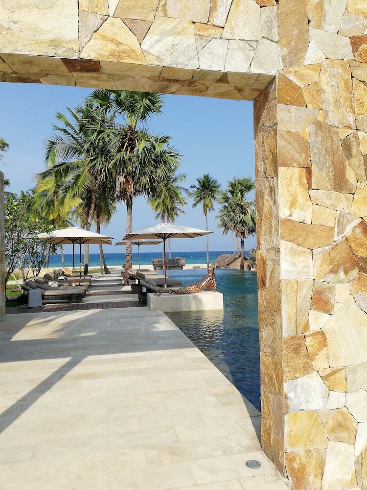 Hotel Karpaha Sands