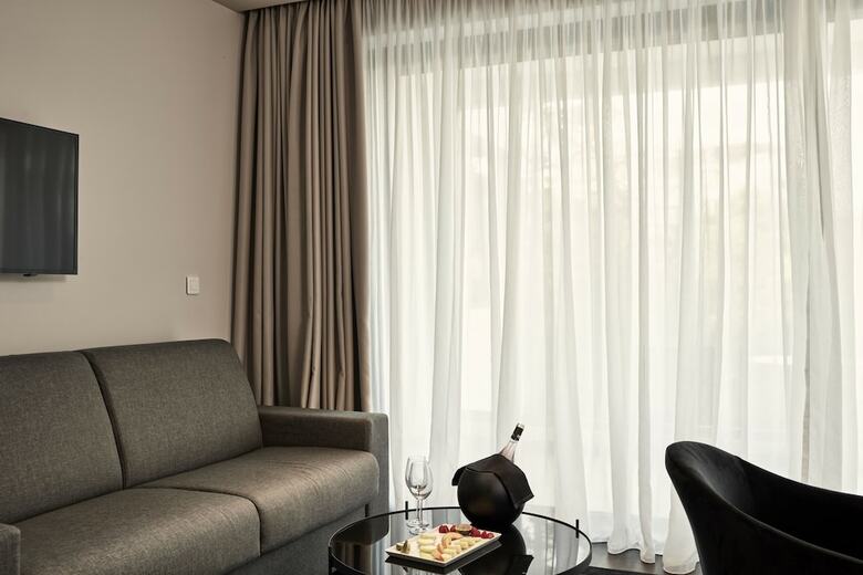 Azur Hotel