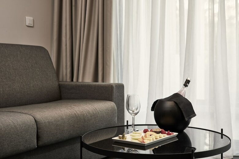 Azur Hotel