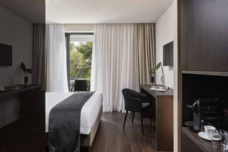 Azur Hotel