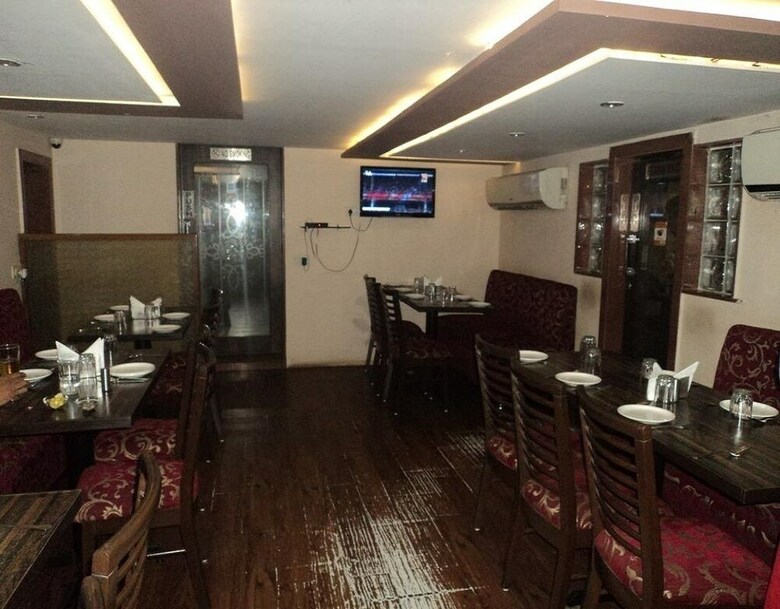 Hotel Room Maangta 132 - Vile Parle West