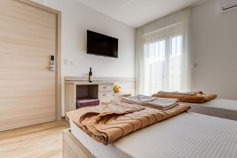 Aparthotel Almare Apartments  Budva