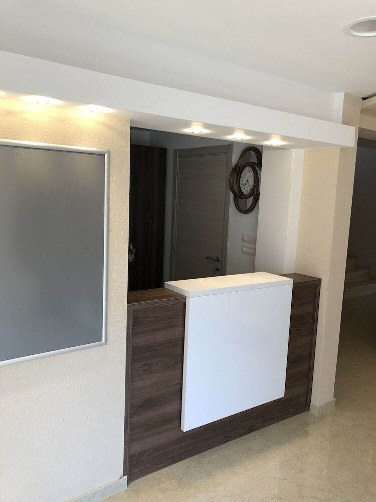 Aparthotel Almare Apartments  Budva