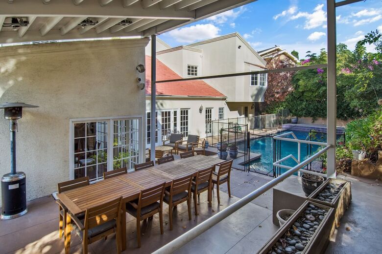 Hollywood Hills Upscale