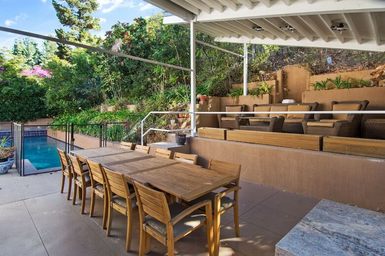 Hollywood Hills Upscale