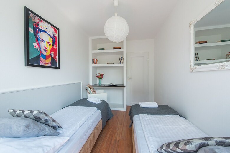 Unit Short Rent Apartment By Warsaw Metro Station