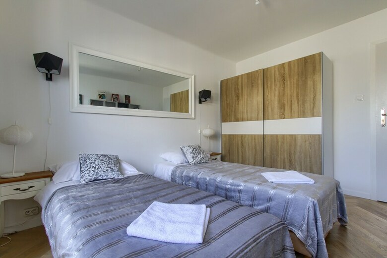 Unit Short Rent Apartment By Warsaw Metro Station