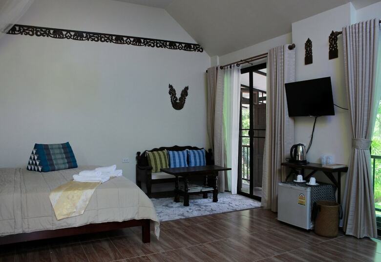 Hotel Nan Rim Nam Resort