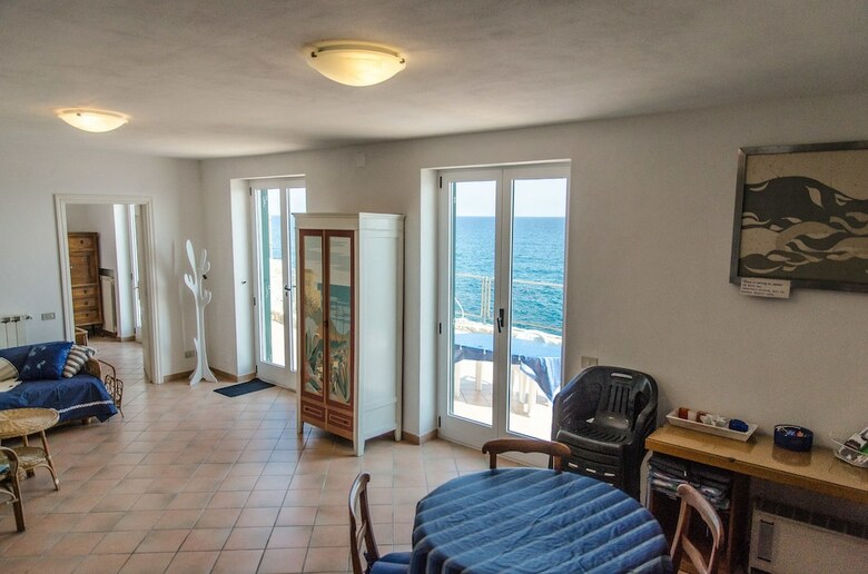 Dream Apartment By The Sea