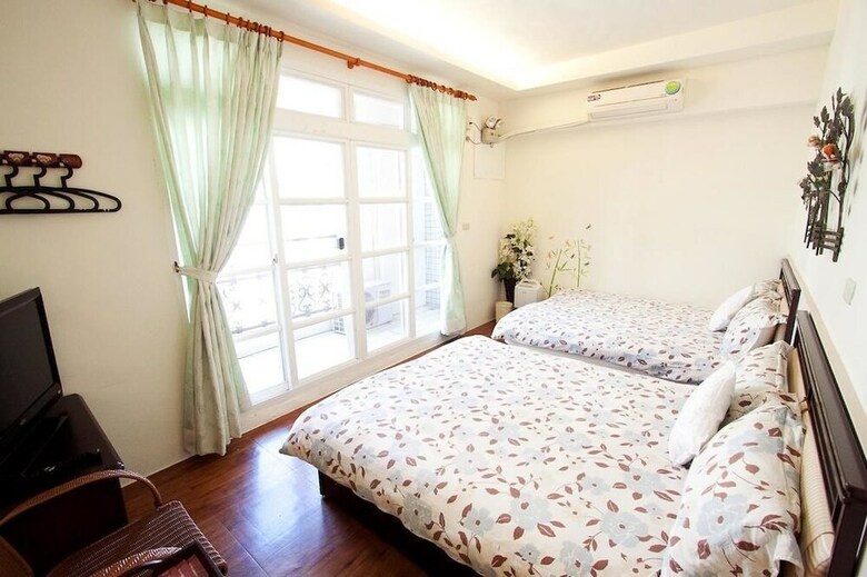 Bed & Breakfast The Summer Of Memory