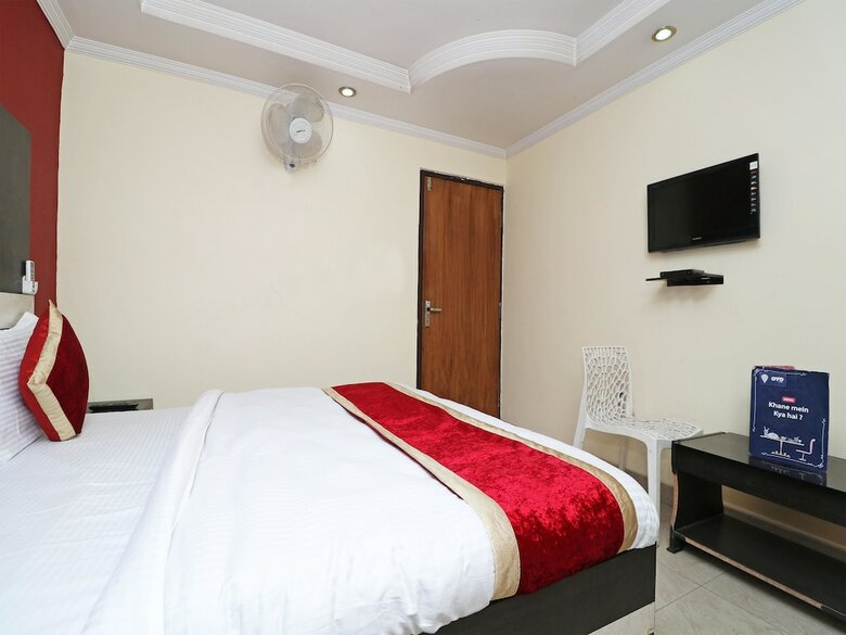 Hotel Oyo 13474 Punjab Regency