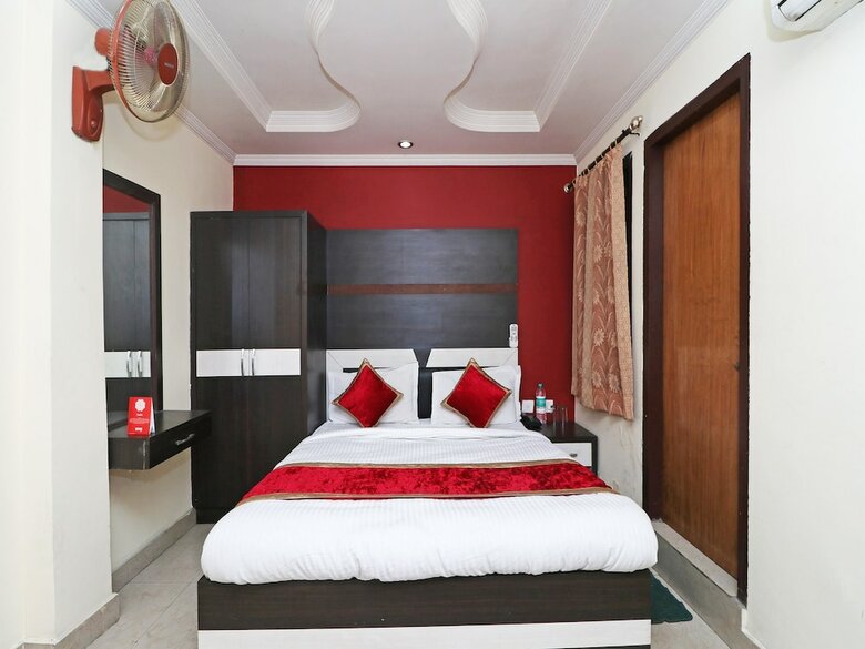Hotel Oyo 13474 Punjab Regency