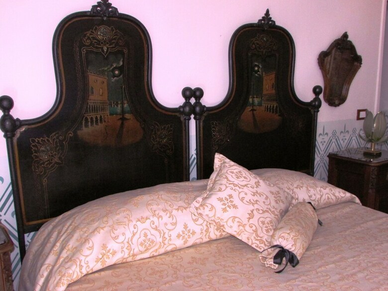 Bed & Breakfast Alexander Art Nouveau Suites