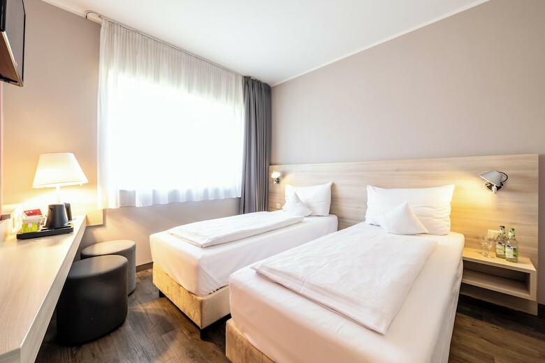 Serways Hotel Feucht Ost