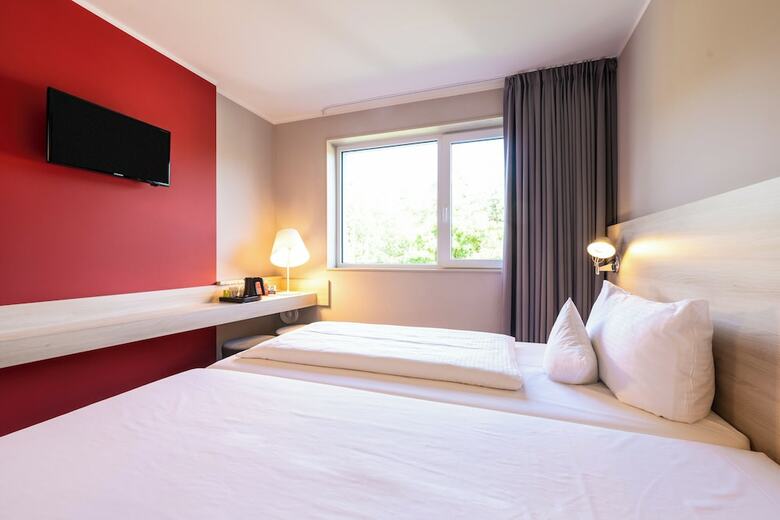 Serways Hotel Feucht Ost