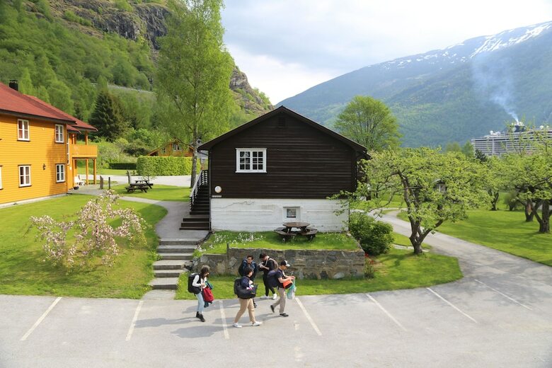 Fl�m Hostel & Cabins