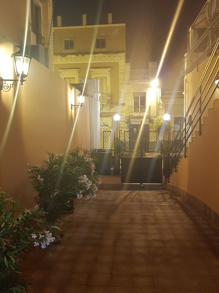 Hotel Affittacamere La Campana