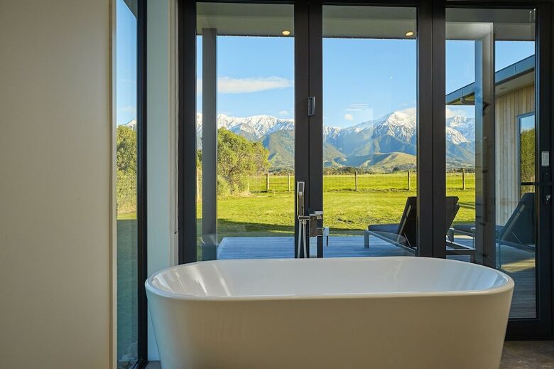 Cabana Glenburn Coastal Retreat - Adults Only