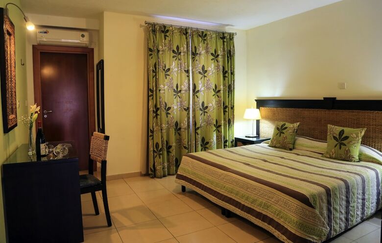 Hotel Labranda Rocca Nettuno Suites
