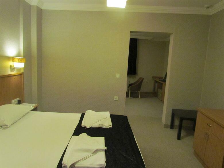 Agora Boutique Hotel & Bistro