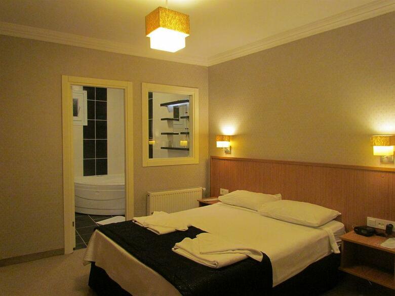 Agora Boutique Hotel & Bistro