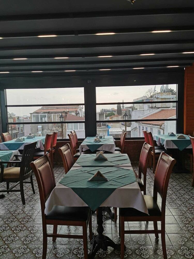 Agora Boutique Hotel & Bistro