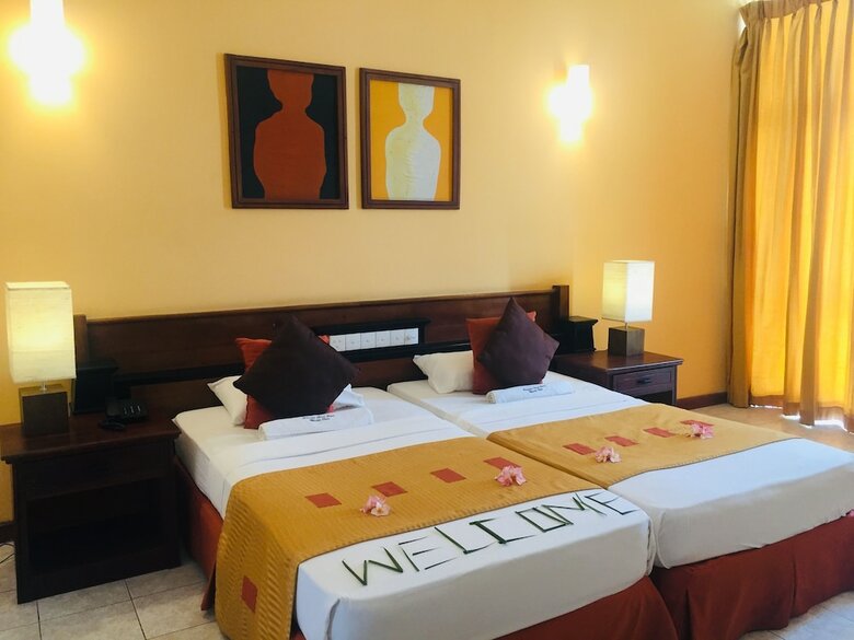 Hotel Induruwa Beach Resort