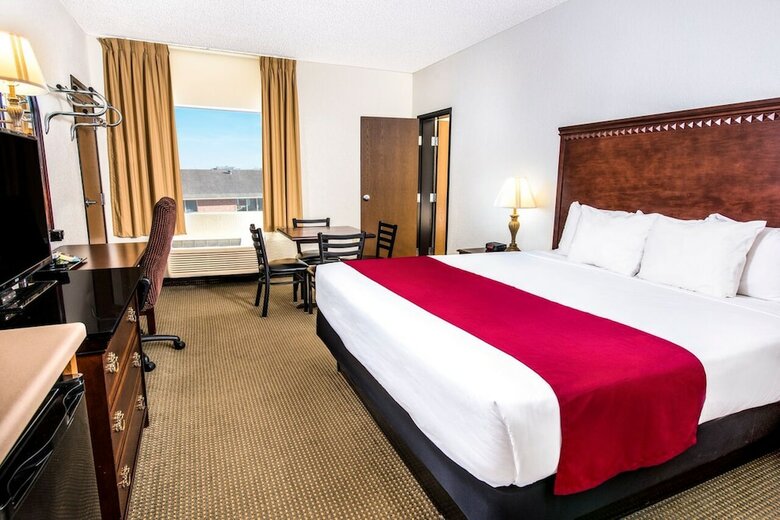 Camden Hotel And Conference Center