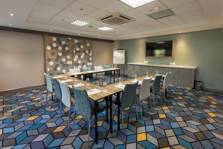 Hotel Stayeasy Emnotweni