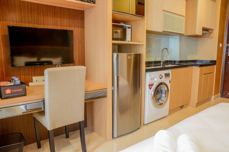 Studio At Menteng Park Apartment By Travelio