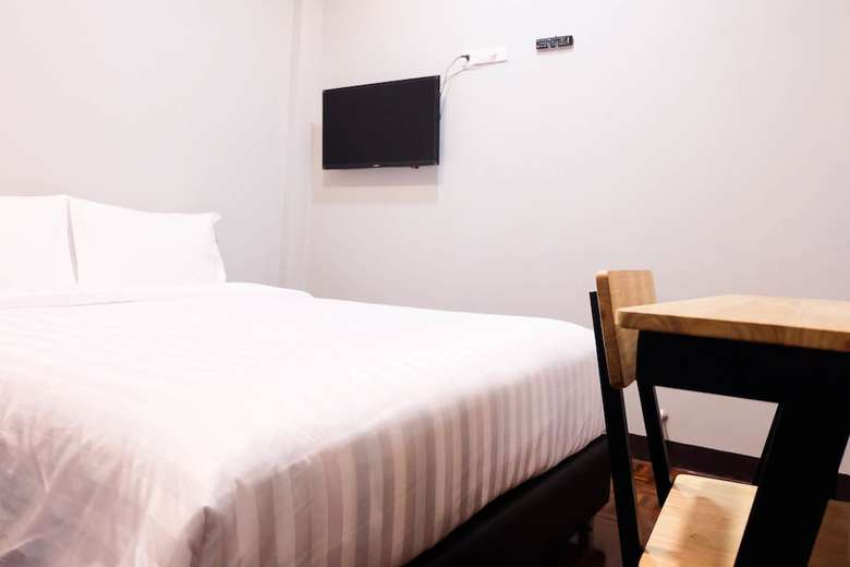 Hotel Lux Rooms Night Bazaar