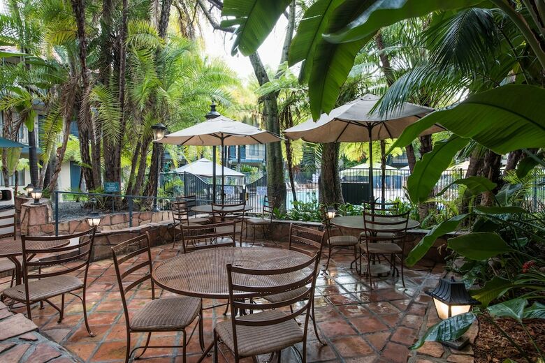 Vanllee Hotel And Suites