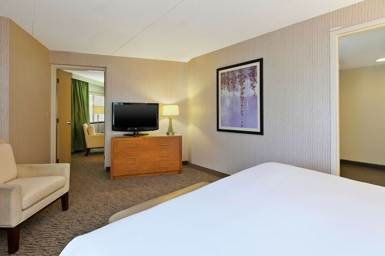 Hotel Embassy Suites By Hilton Auburn Hills