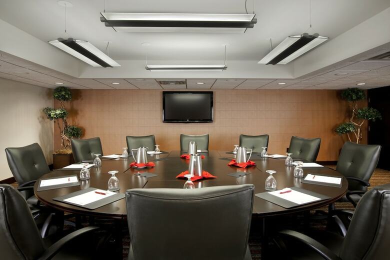 Hotel Crowne Plaza Indianapolis Airport