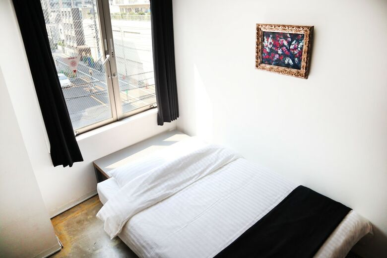 Hotel Waves Nakameguro