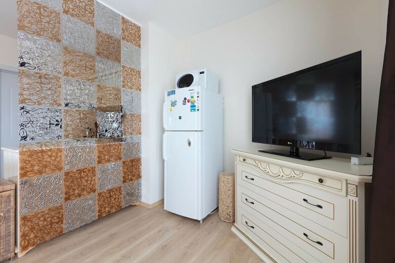 Aparthotel Two Bedroom Apartment With Large Balcony