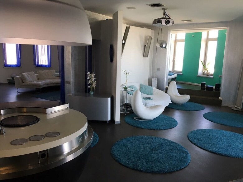 Dynasty Apartment 32 Floor