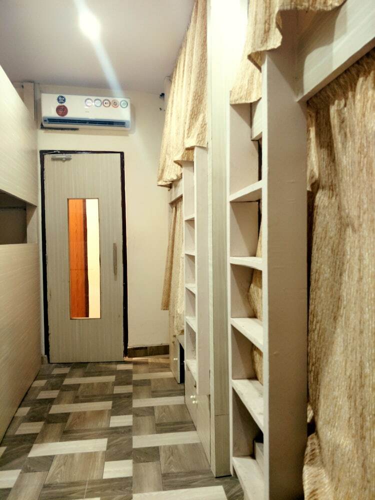 Hotel Airport Inn Residency